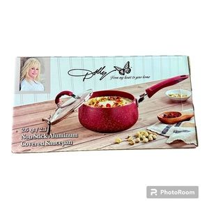 DOLLY PARTON 2.5 qt / 2.3 L Non-Stick Aluminum Covered Saucepan